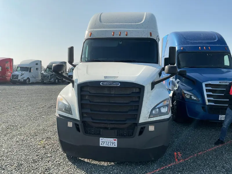 2020 FREIGHTLINER CASCADIA 126