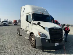 2020 FREIGHTLINER CASCADIA 126