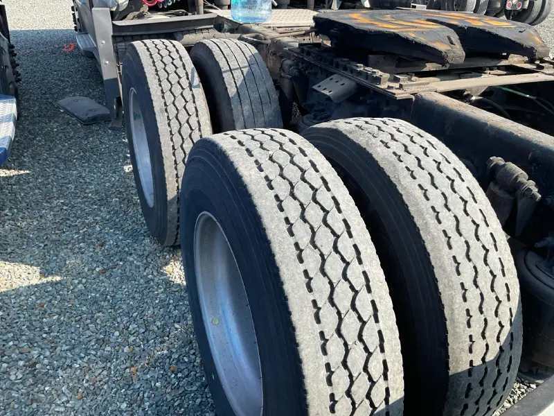 2020 FREIGHTLINER CASCADIA 126