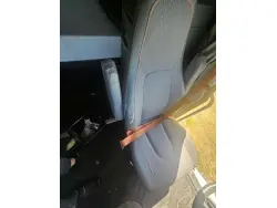 2021 VOLVO VNL64T760