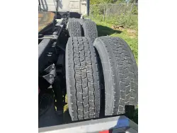 2021 VOLVO VNL64T760