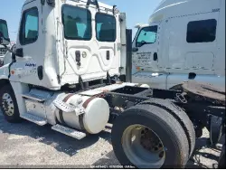 2015 FREIGHTLINER CASCADIA 125