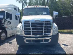2015 FREIGHTLINER CASCADIA 125