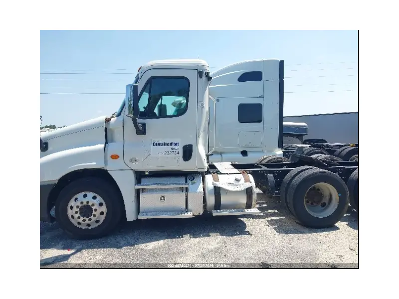 2015 FREIGHTLINER CASCADIA 125