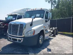 2015 FREIGHTLINER CASCADIA 125