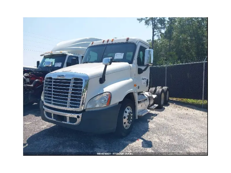2015 FREIGHTLINER CASCADIA 125