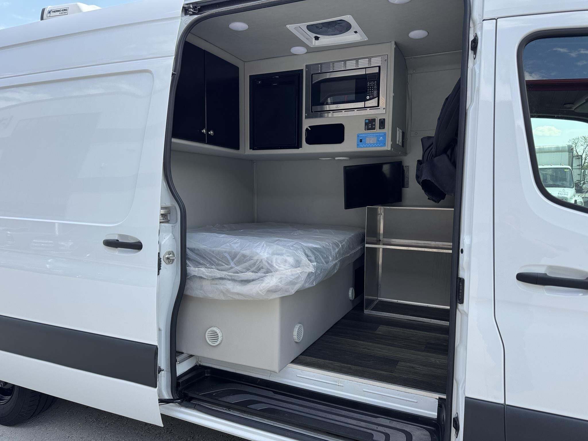 2023 MERCEDES-BENZ SPRINTER 3500 3500 in West Jefferson, OH