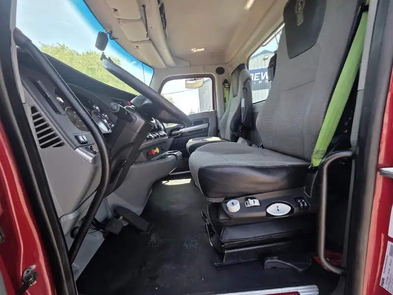 2022 KENWORTH T880