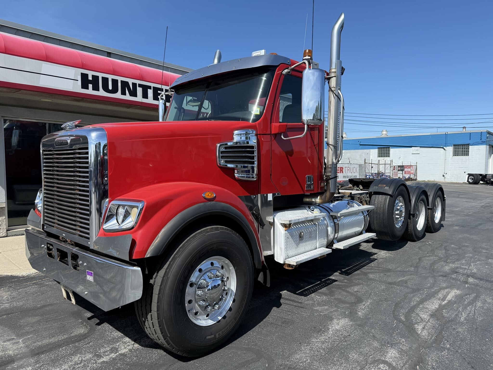 2019 FREIGHTLINER 122 SD in Buffalo, NY