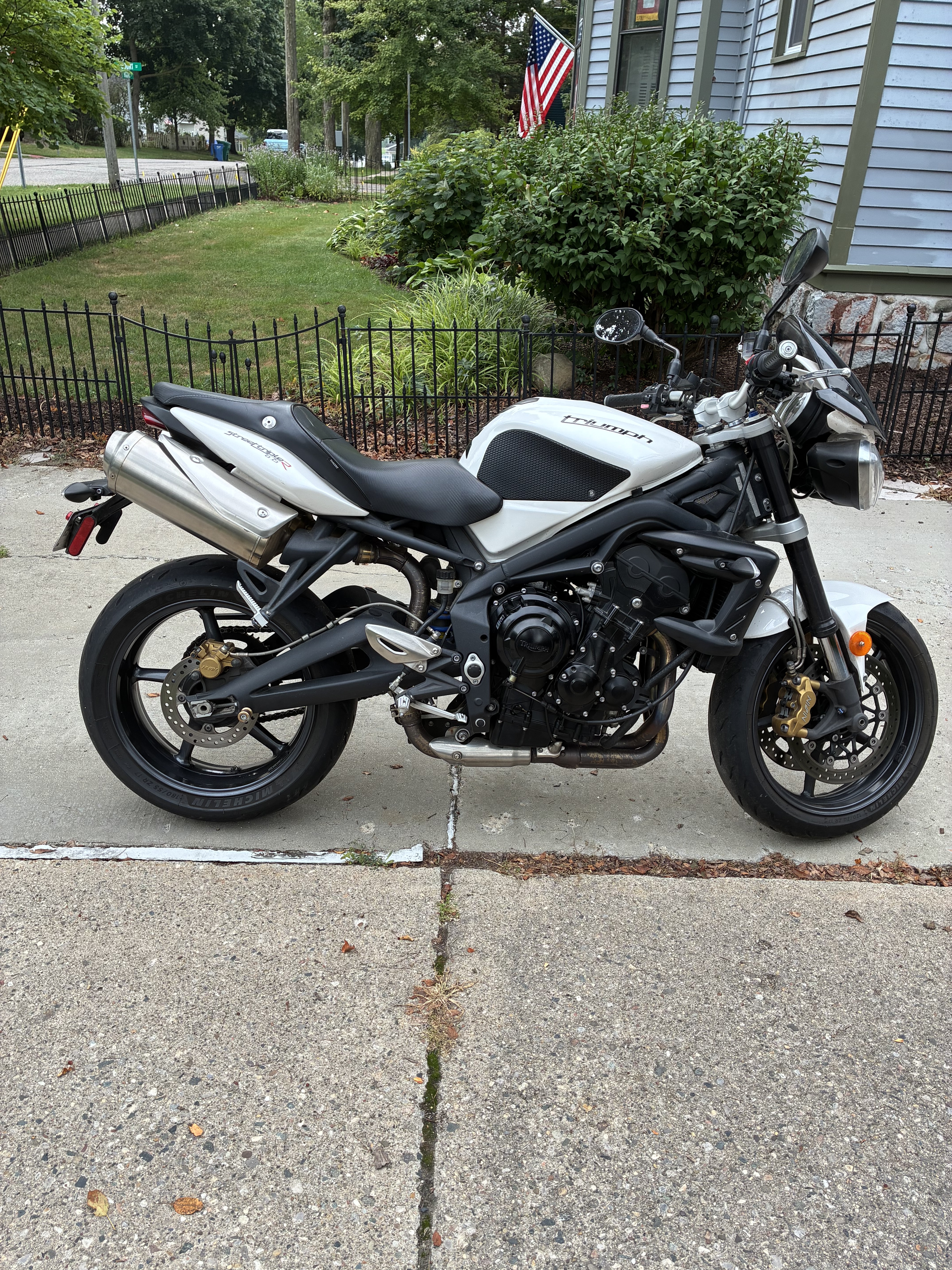2012 Triumph STREET TRIPLE 675 675 in Howell, MI