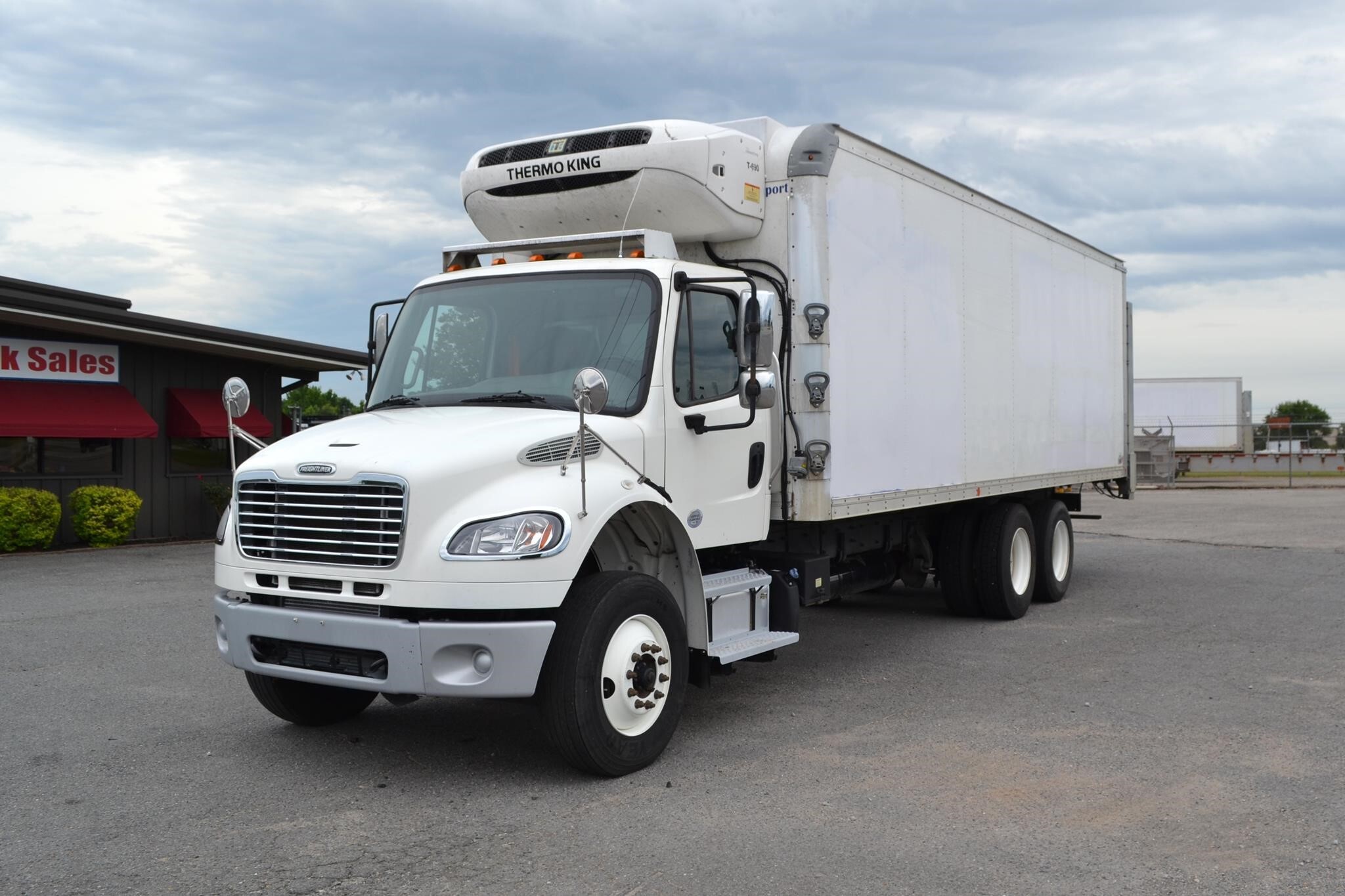 2020 FREIGHTLINER BUSINESS CLASS M2 106 in Searcy, AR