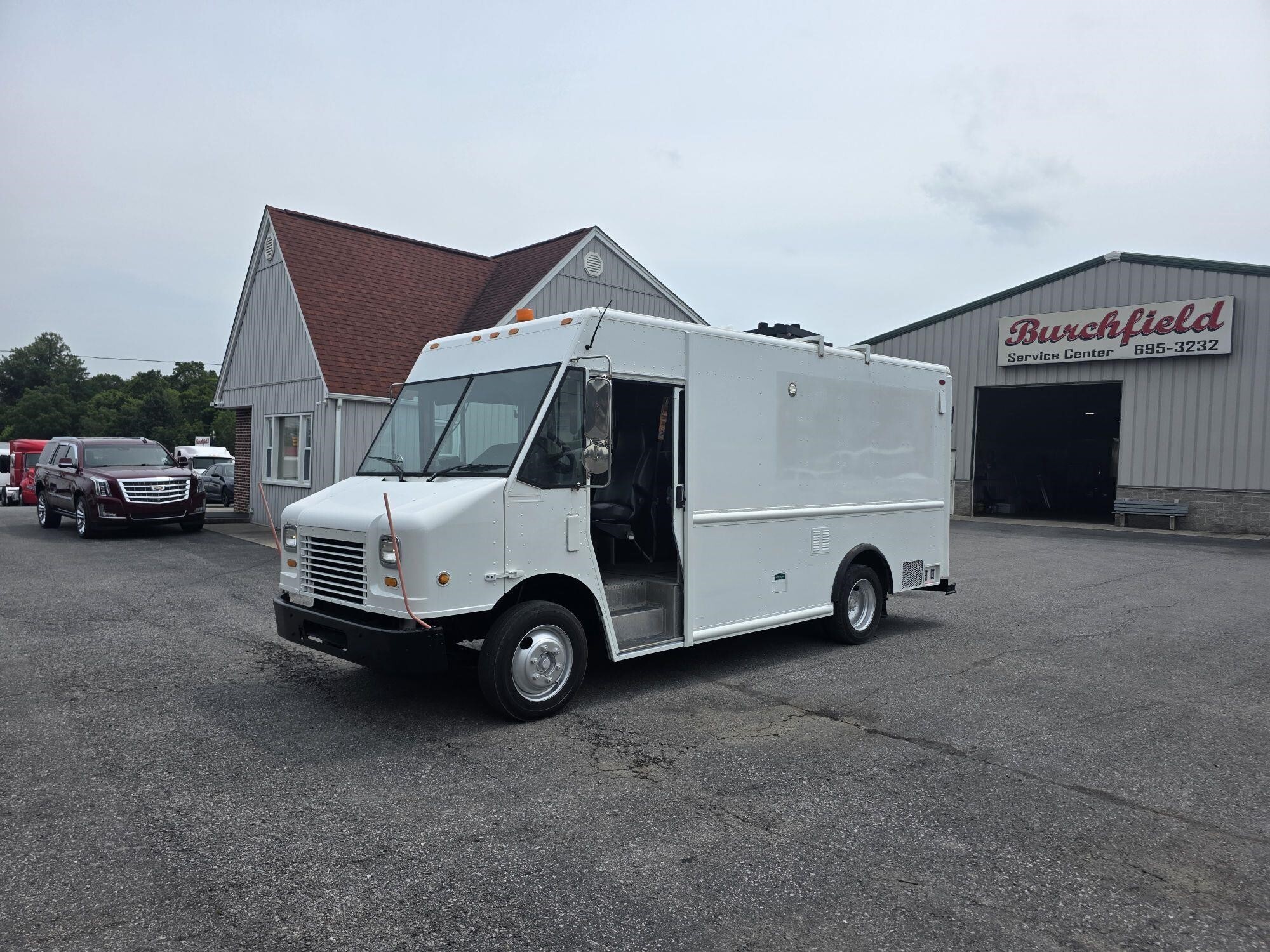 2008 FREIGHTLINER MT45 in Duncansville, PA