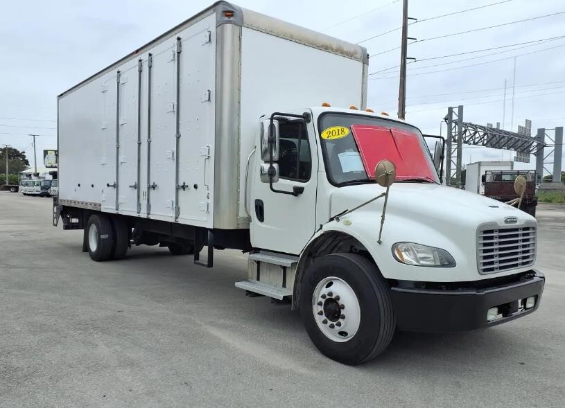 2018 FREIGHTLINER BUSINESS CLASS M2 106 in Miami, FL