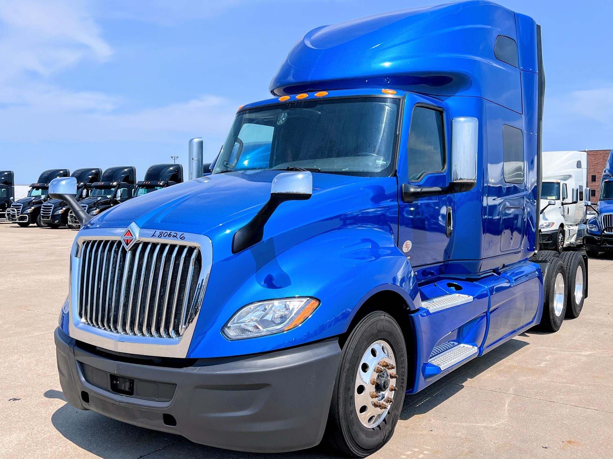 2023 INTERNATIONAL LT in Dallas, TX