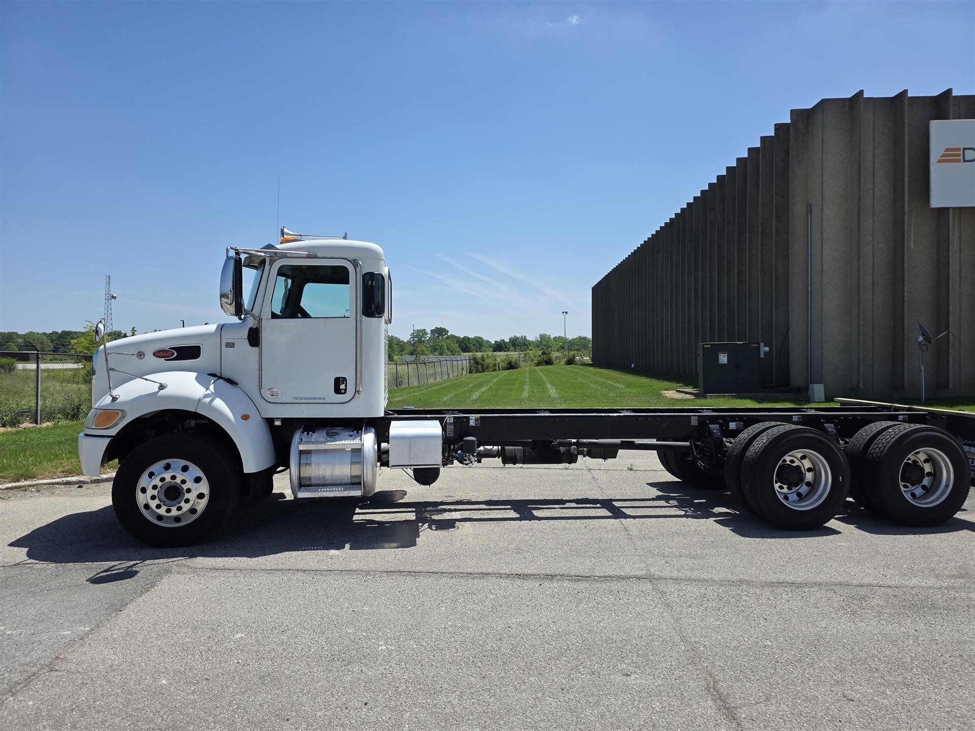 2016 PETERBILT 348 in Laotto, IN