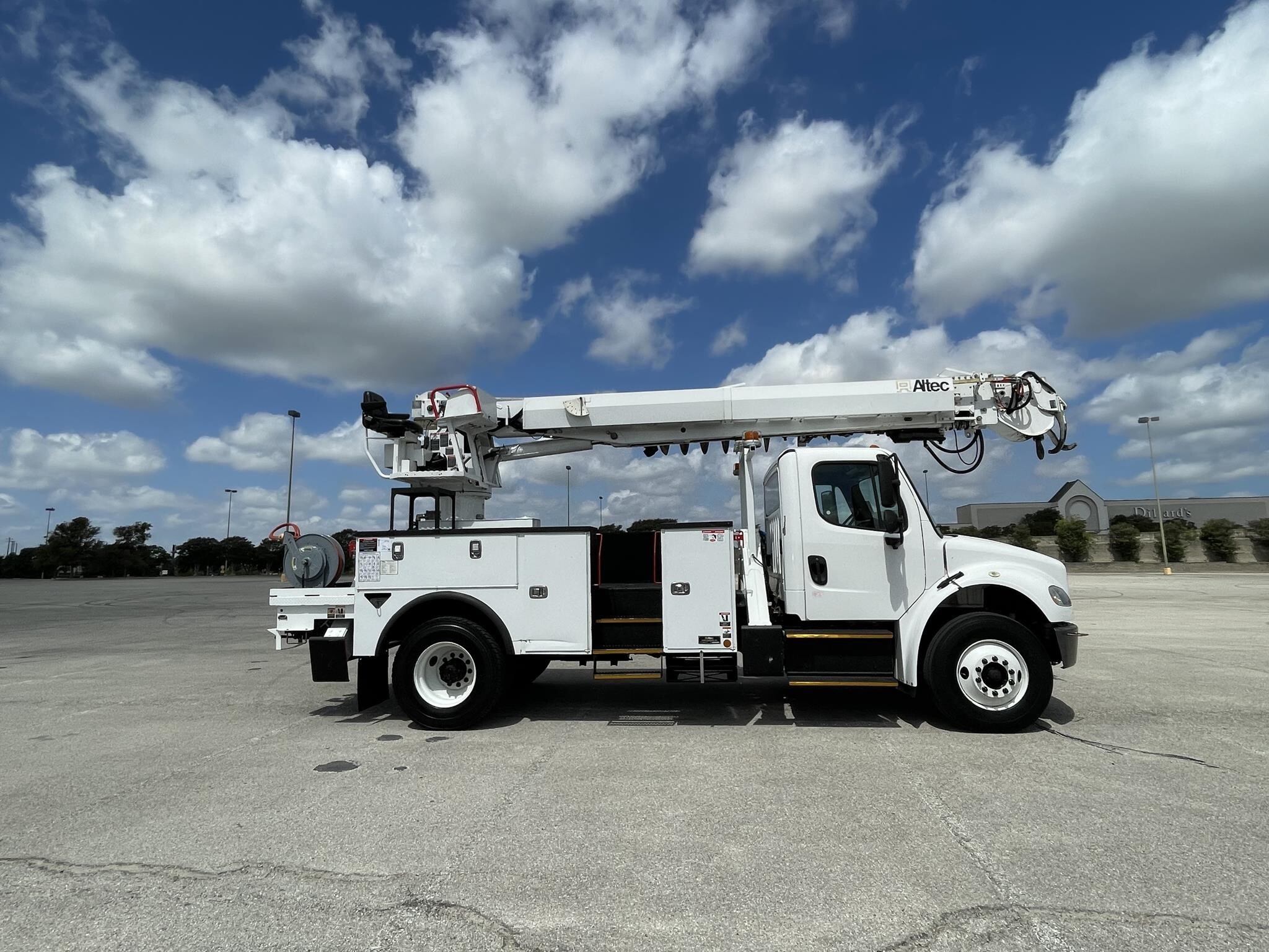 2018 FREIGHTLINER BUSINESS CLASS M2 106 in San Antonio, TX