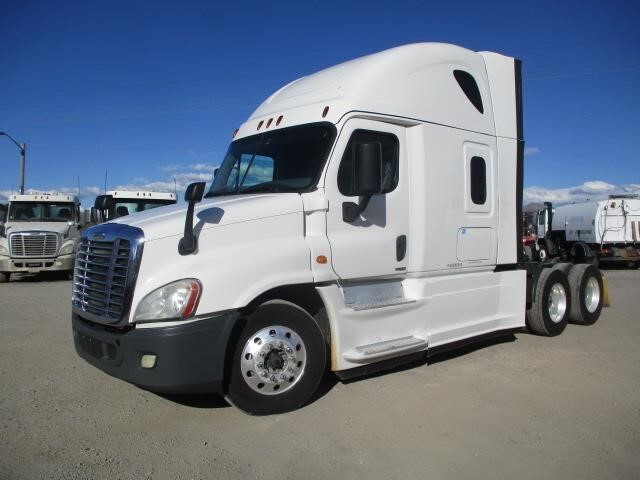 2016 FREIGHTLINER CASCADIA 125 in Tucson, AZ