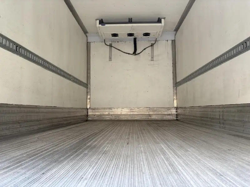 2019 HINO 268