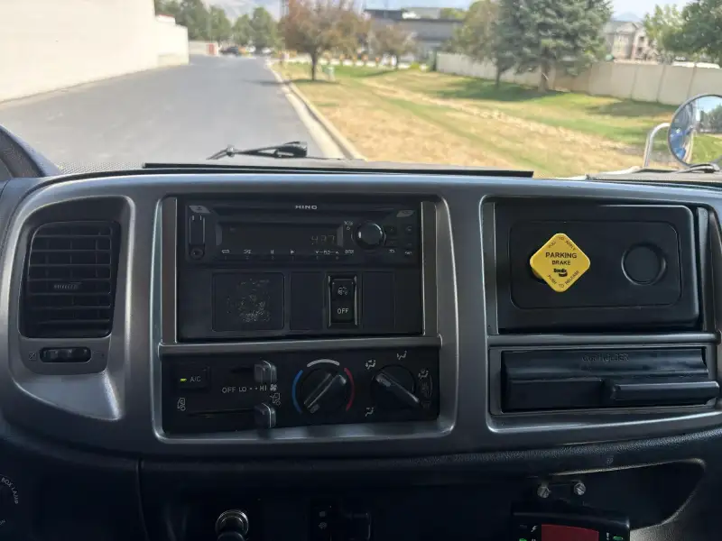 2019 HINO 268