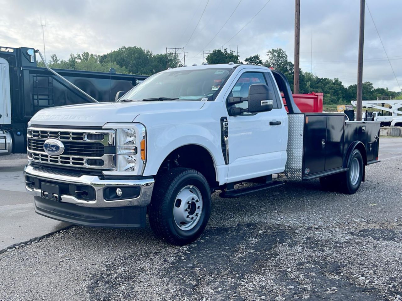 2023 FORD F-350 in Kansas City, MO