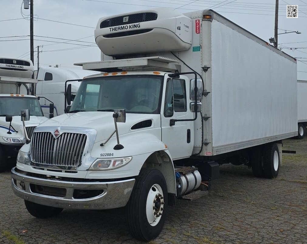 2019 INTERNATIONAL DURASTAR 4300 in Cleveland, OH