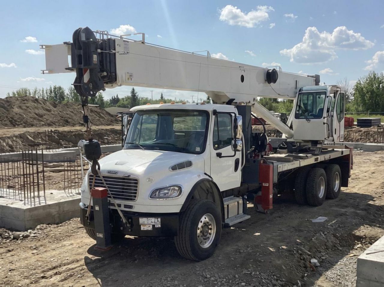 2022 FREIGHTLINER BUSINESS CLASS M2 106 in Poulsbo, WA