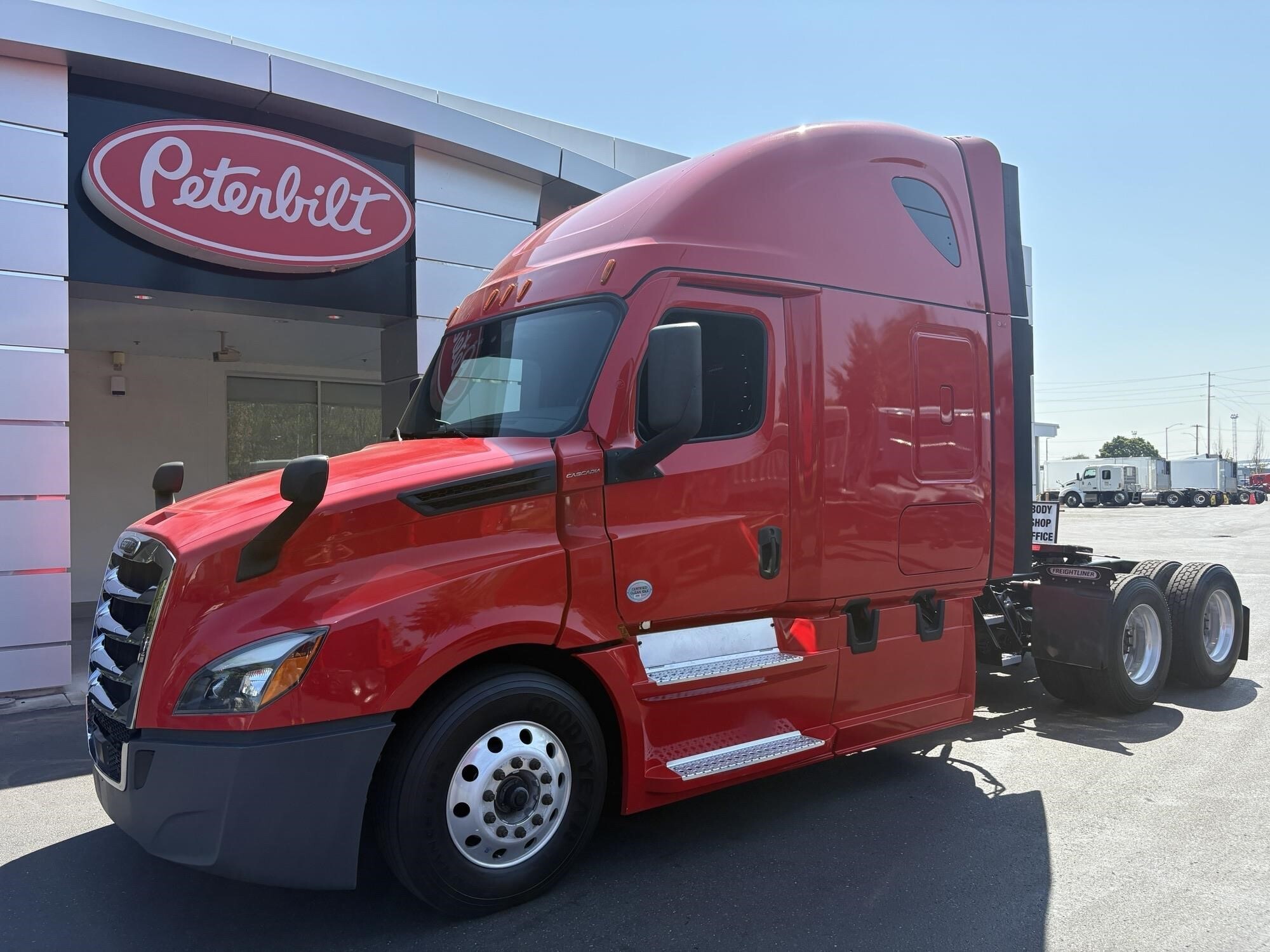2022 FREIGHTLINER CASCADIA 126 in Portland, OR