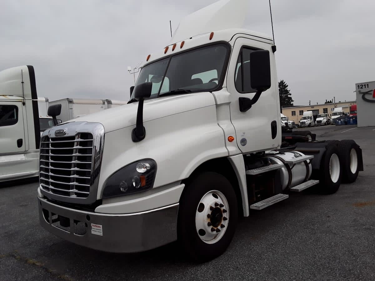 2018 FREIGHTLINER CASCADIA 125 in Allentown, PA