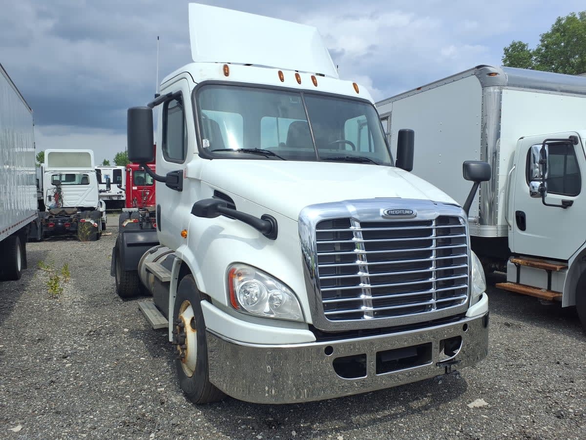 2018 FREIGHTLINER CASCADIA 113 in Taylor, MI