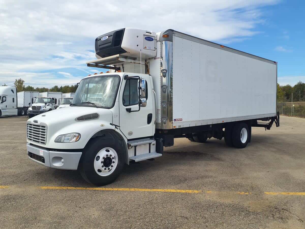 2014 FREIGHTLINER BUSINESS CLASS M2 106 in Wayland, MI