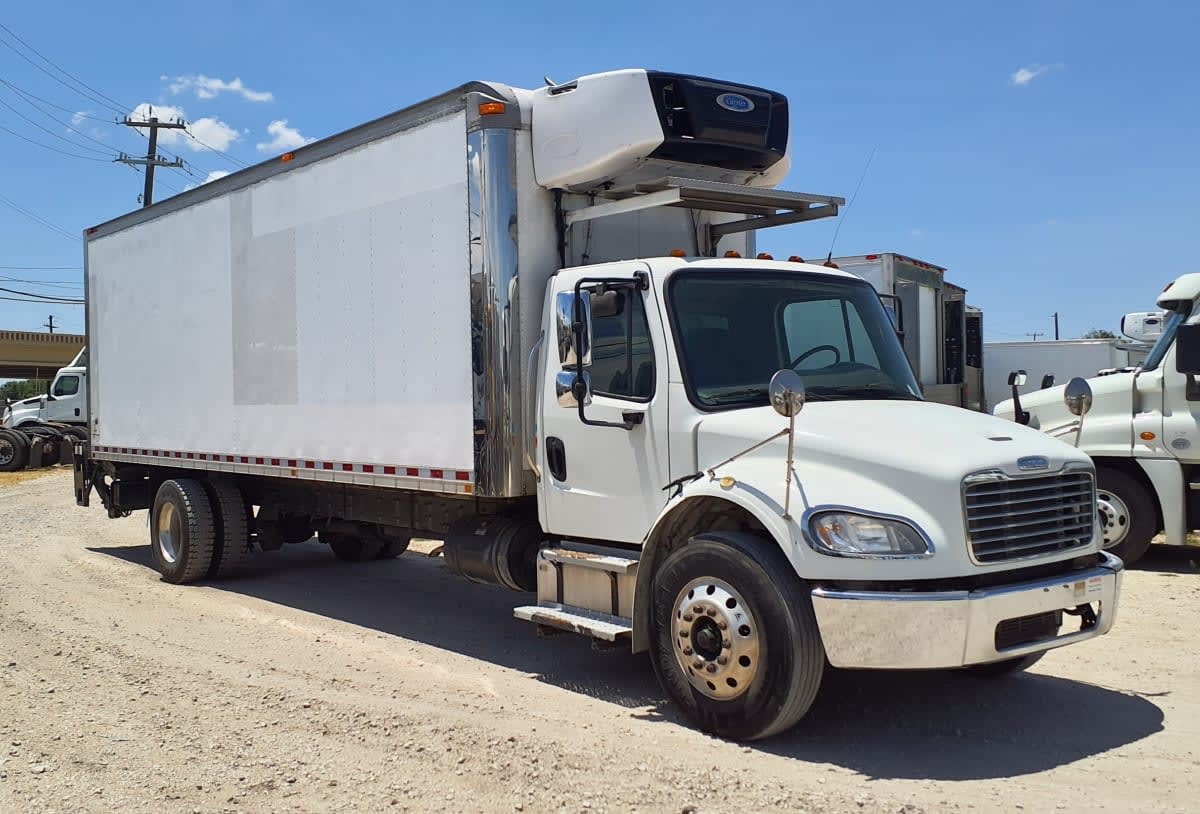 2016 FREIGHTLINER BUSINESS CLASS M2 106 in Converse, TX