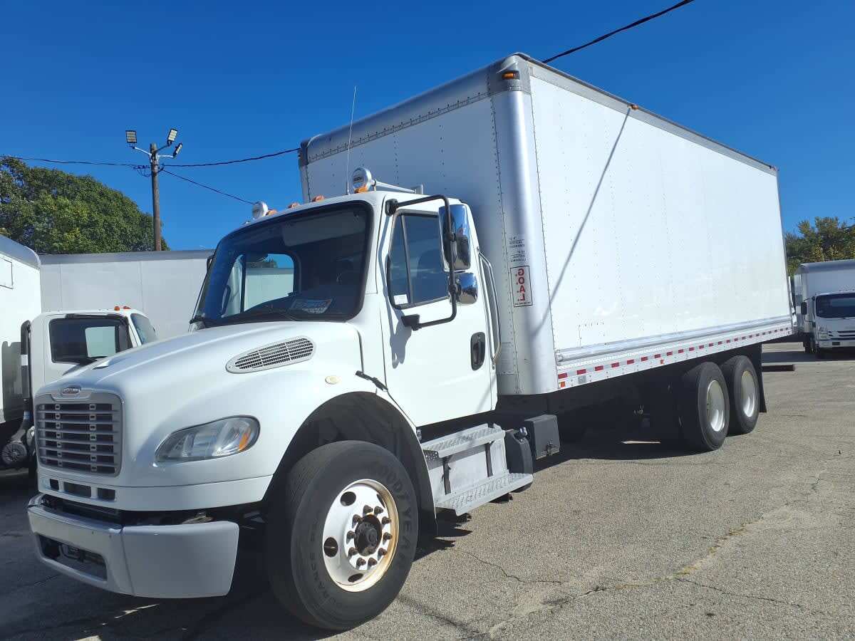 2018 FREIGHTLINER BUSINESS CLASS M2 106 in Warwick, RI
