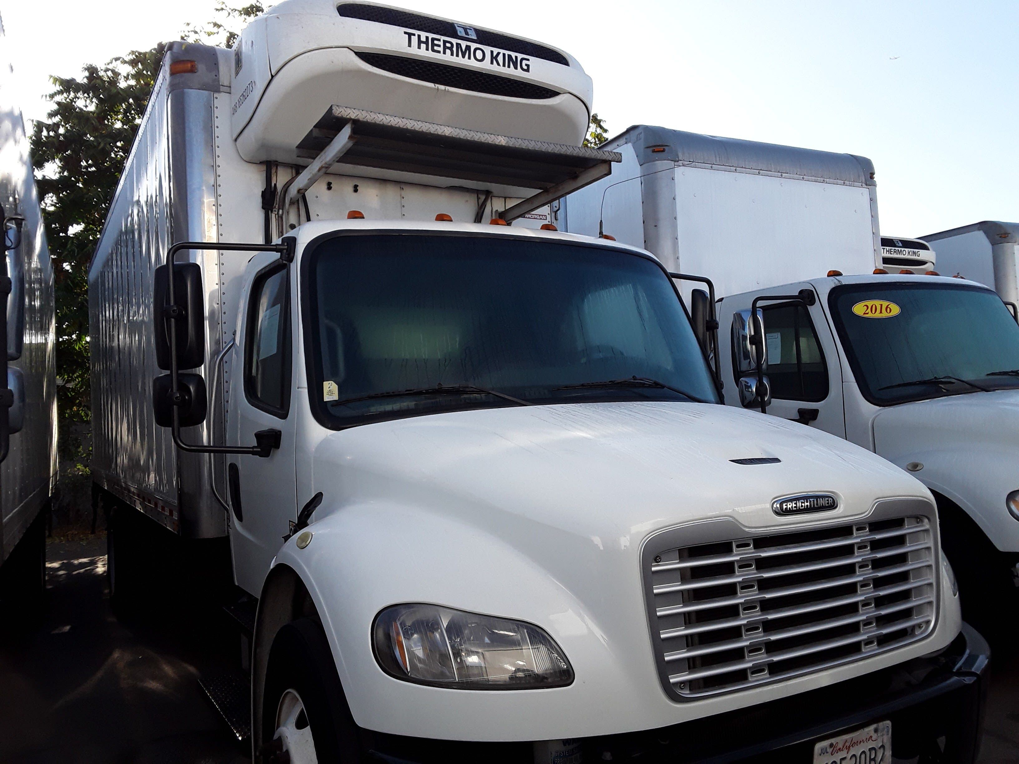 2017 FREIGHTLINER BUSINESS CLASS M2 106 in Montebello, CA
