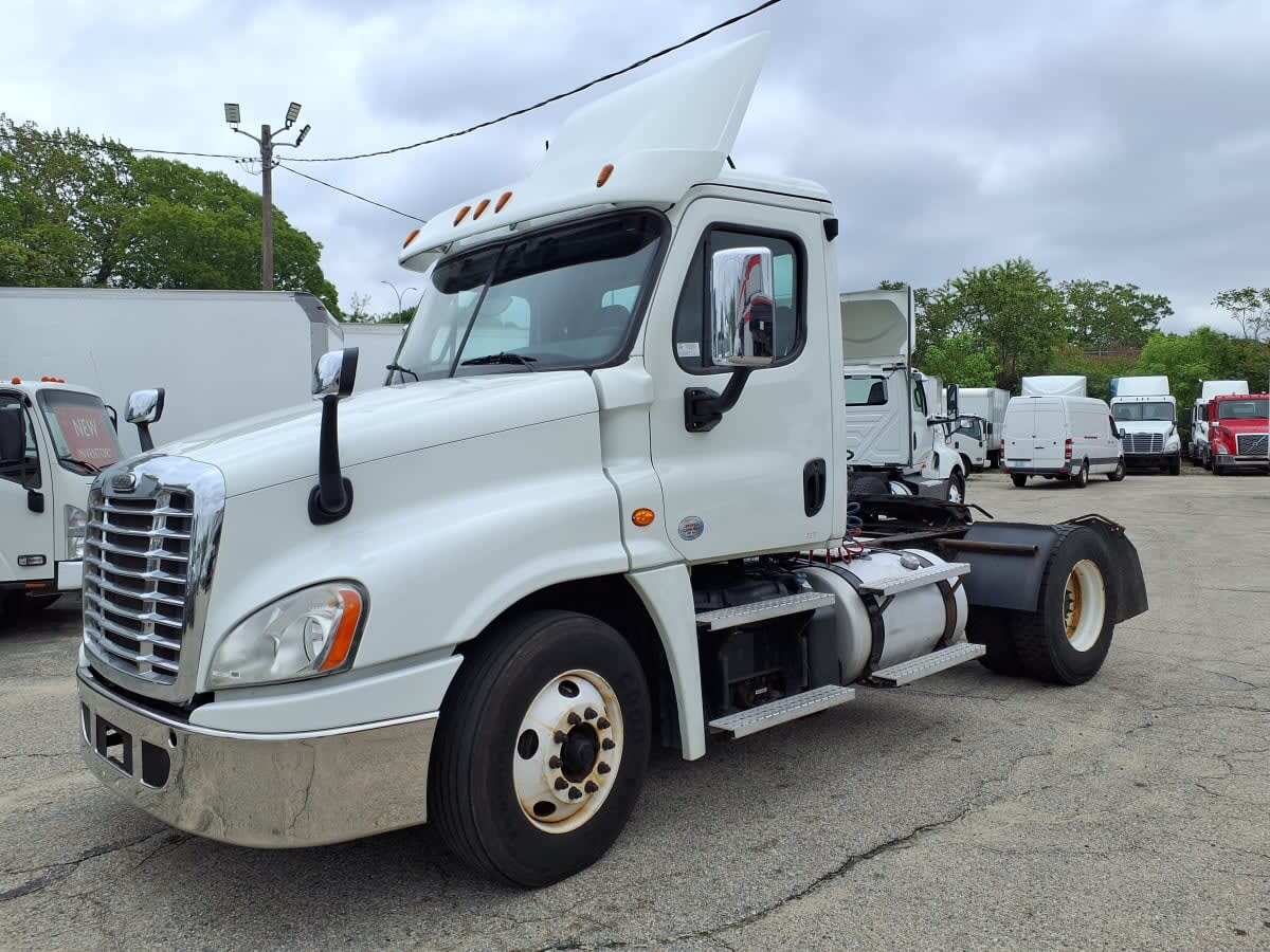 2019 FREIGHTLINER CASCADIA 125 in Warwick, RI