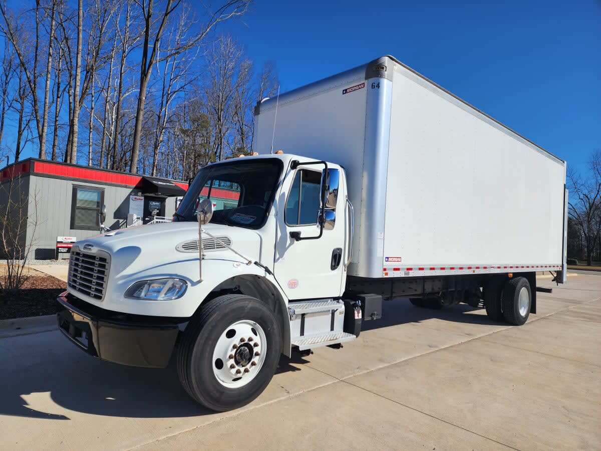 2020 FREIGHTLINER BUSINESS CLASS M2 106 in Greensboro, NC