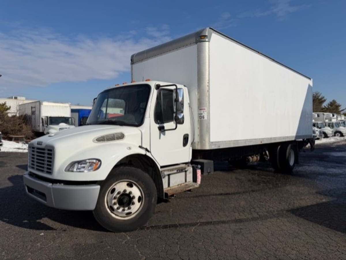 2016 FREIGHTLINER BUSINESS CLASS M2 106 in Farmingdale, NY