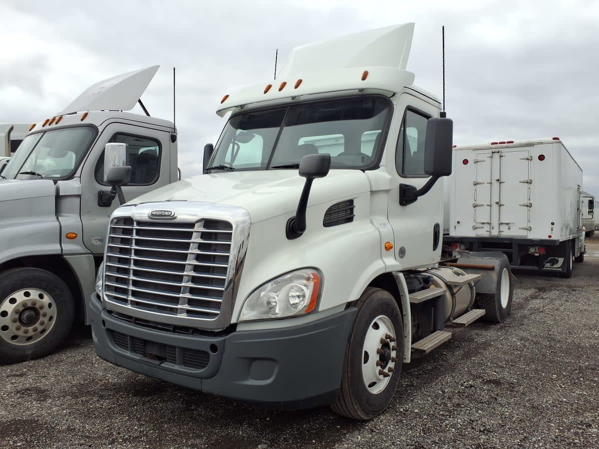2019 FREIGHTLINER CASCADIA 113 in Taylor, MI