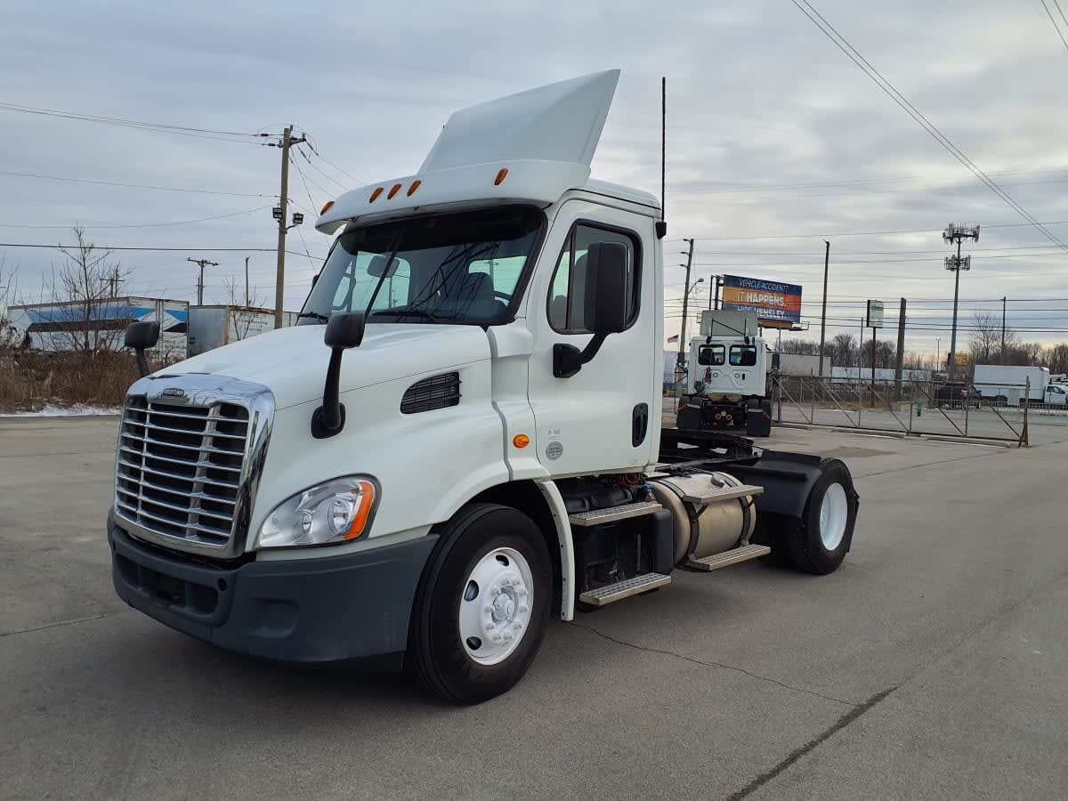 2019 FREIGHTLINER CASCADIA 113 in Indianapolis, IN