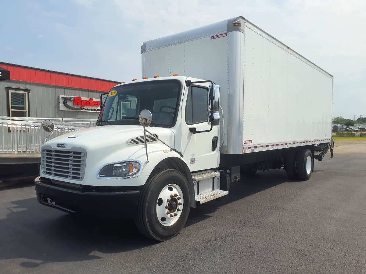 2019 FREIGHTLINER BUSINESS CLASS M2 106 in Clarksville, IN
