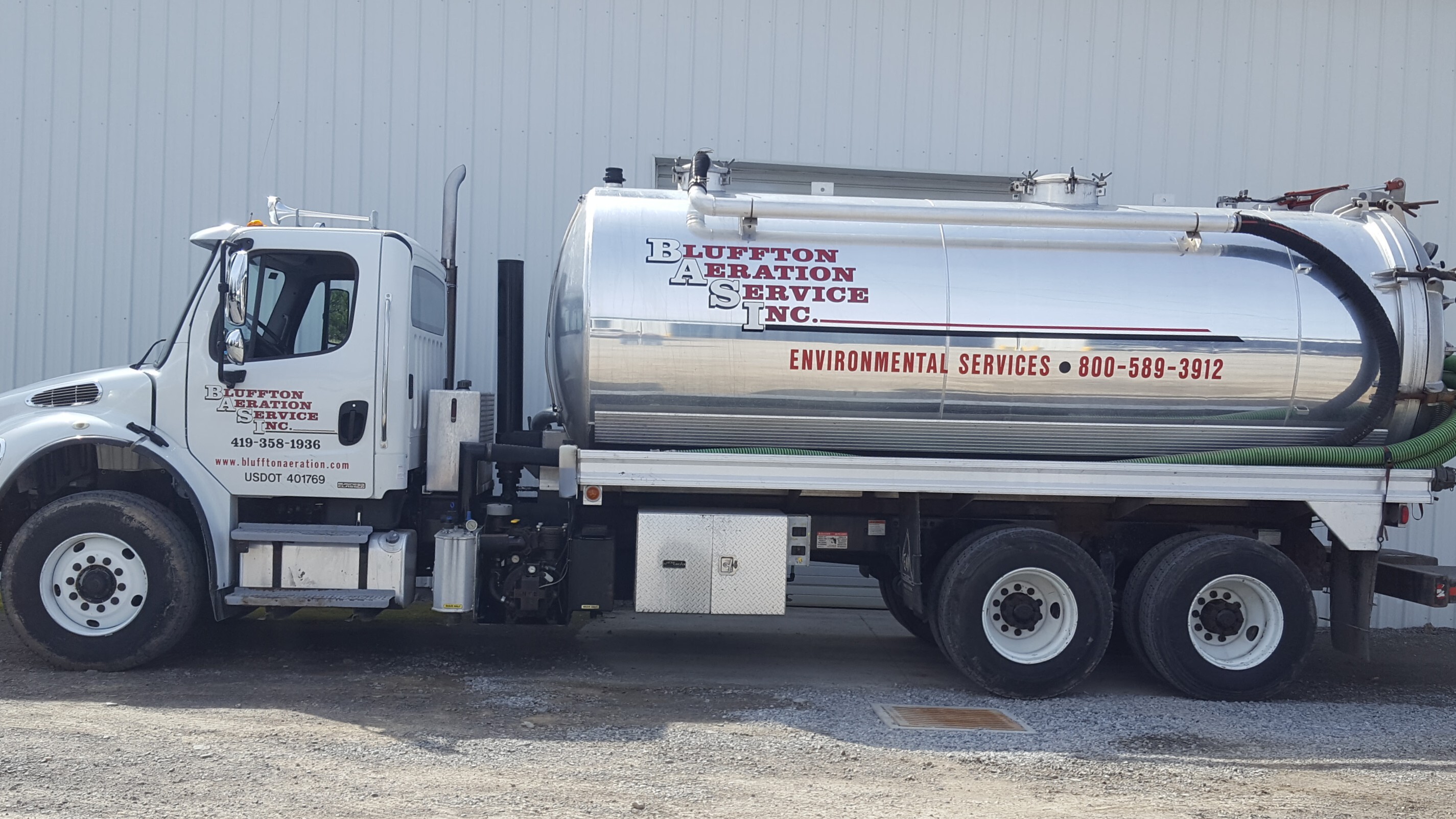 2010 FREIGHTLINER BUSINESS CLASS M2 in Miami, FL