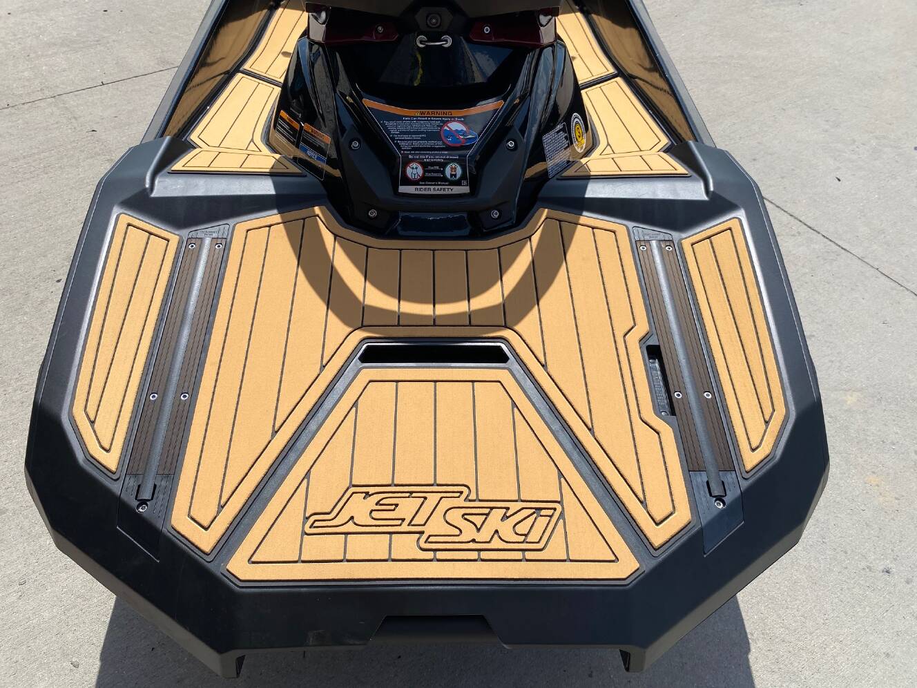A photo of this 2026 Kawasaki JET SKI ULTRA 310 LX
