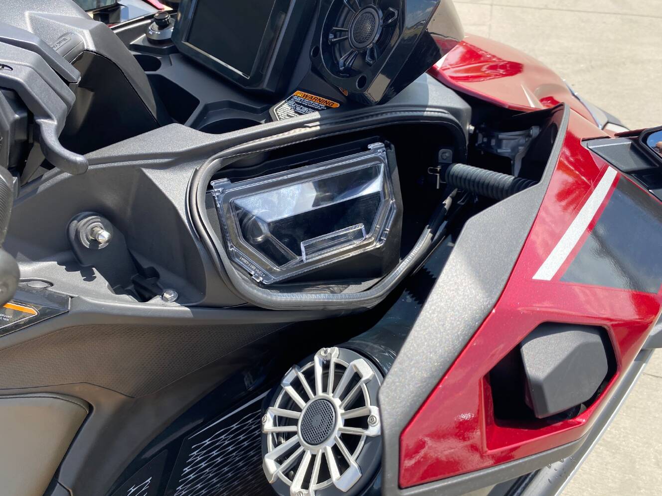 A photo of this 2026 Kawasaki JET SKI ULTRA 310 LX