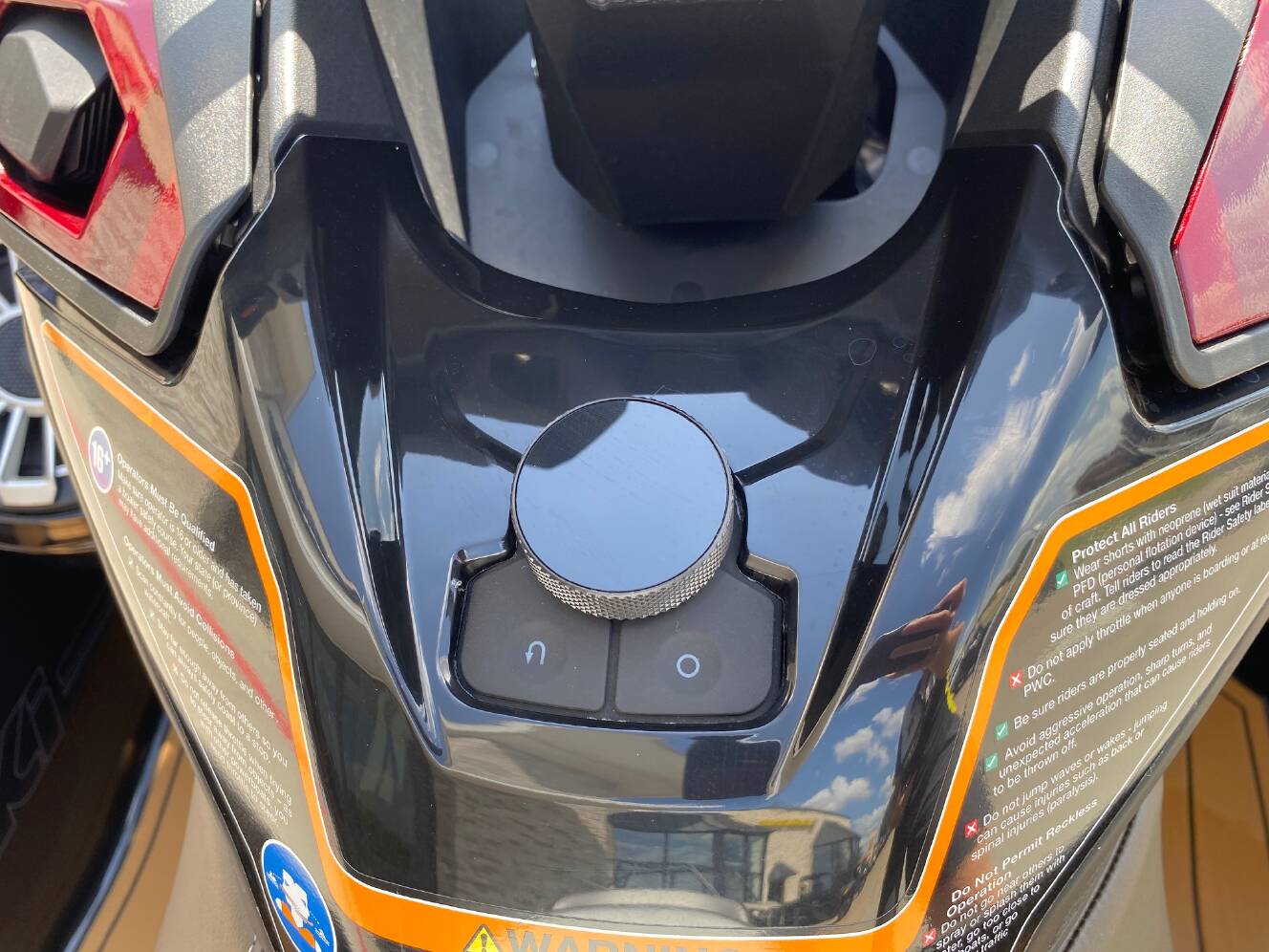 A photo of this 2026 Kawasaki JET SKI ULTRA 310 LX