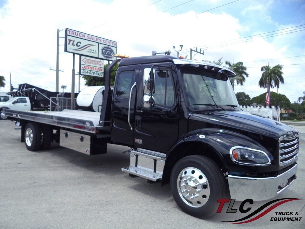 2027 FREIGHTLINER BUSINESS CLASS M2 106 in Pompano Beach, FL