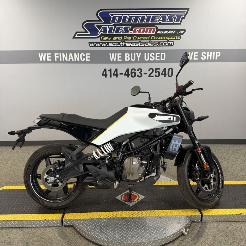 2024 Husqvarna® Vitpilen 401 401 in Milwaukee, WI