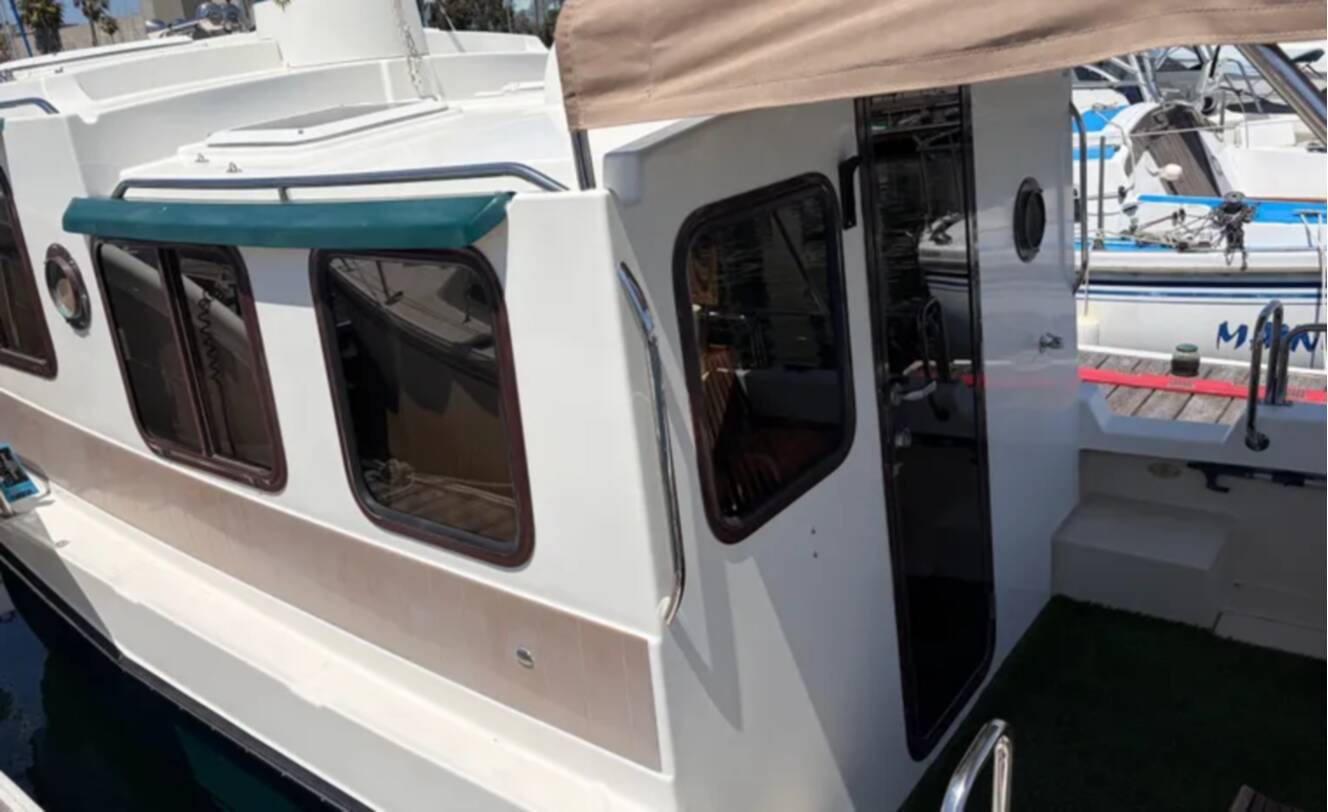 A photo of this 2008 Ranger Tugs R-25