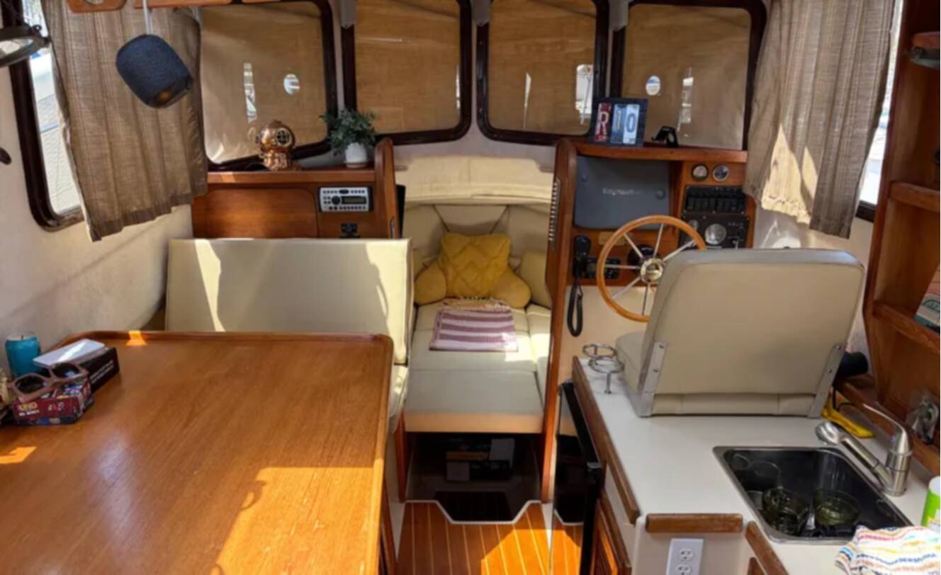 A photo of this 2008 Ranger Tugs R-25