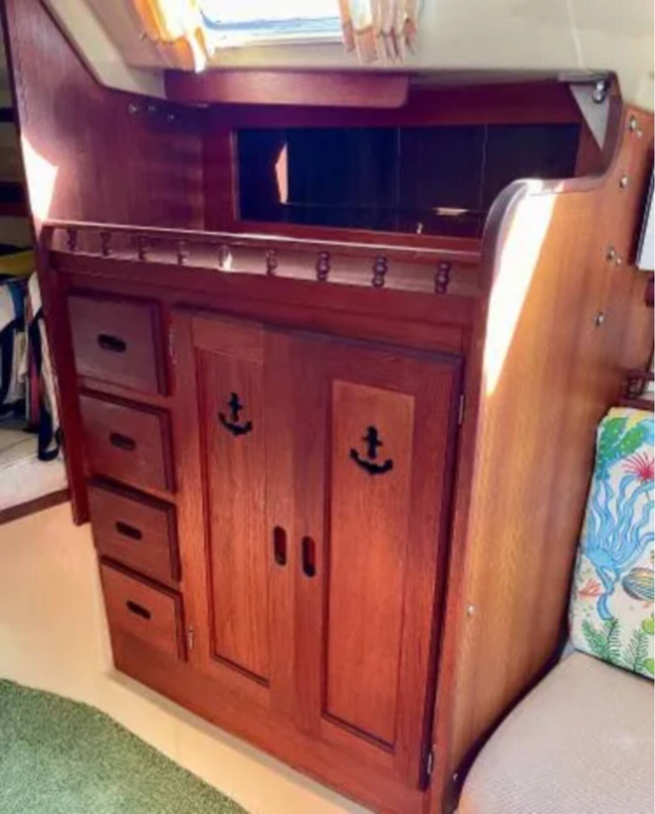 A photo of this 1983 Catalina 30