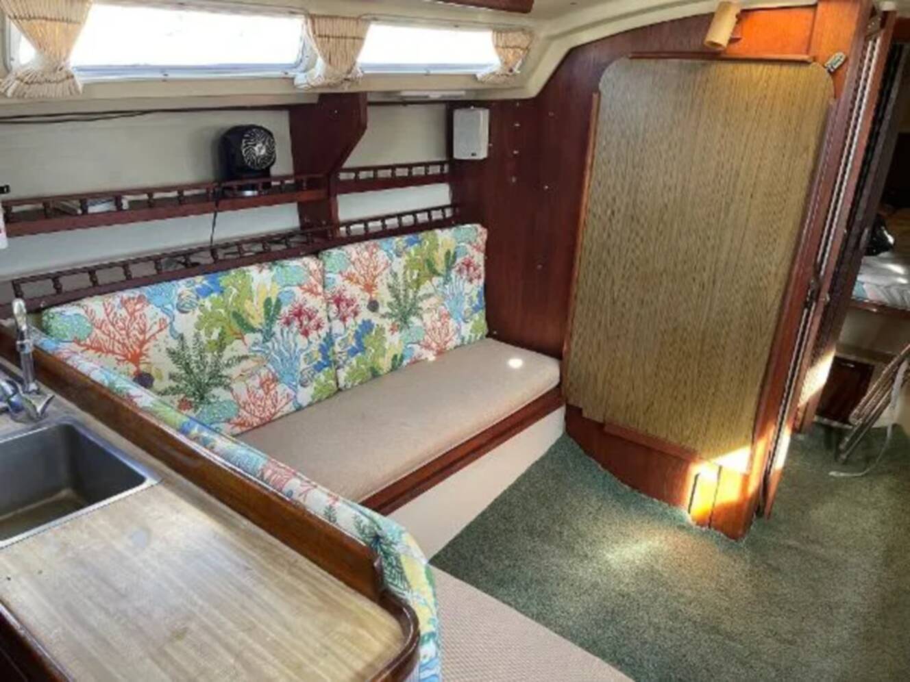 A photo of this 1983 Catalina 30
