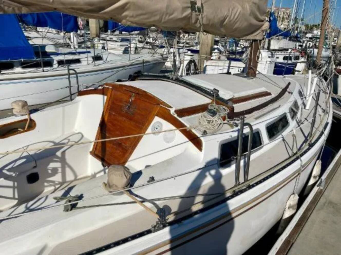 A photo of this 1983 Catalina 30
